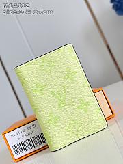 Fortok Louis Vuitton Wallet Monogram Neon Green 7 x 11 x 1cm   - 1