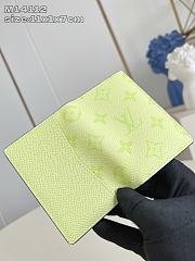 Fortok Louis Vuitton Wallet Monogram Neon Green 7 x 11 x 1cm   - 6