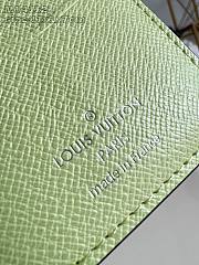 Fortok Louis Vuitton Wallet Monogram Neon Green 7 x 11 x 1cm   - 4