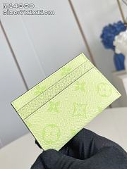 Fortok Louis Vuitton Card Holder Monogram Neon Green 7 x 11 x 1cm - 4