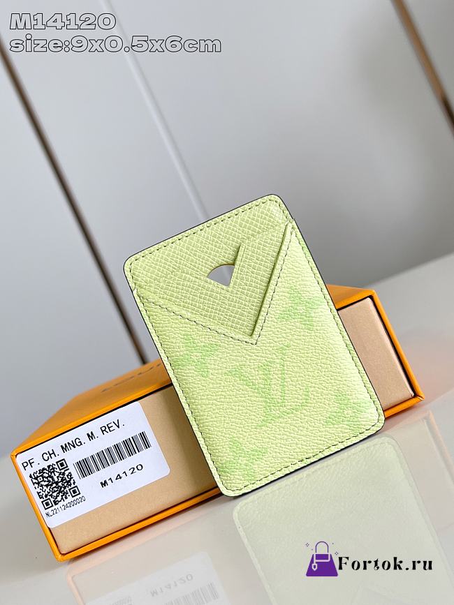 Fortok Louis Vuitton Card Holder Monogram Neon Green 9x0.5x6cm - 1