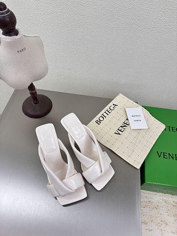 Fortok Bottega Venetas High Heels Slippers White