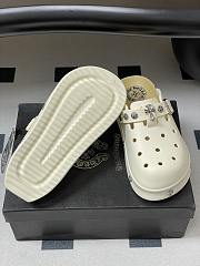Fortok Chrome Hearts Crocs White - 3