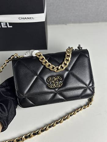 Fortok Chanel Purse Black 19cm