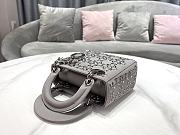 Fortok Dior Mini Lady Dior Bag Gray Strass Cannage Satin 17x15x7cm - 5