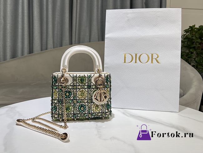 Fortok Dior Mini Lady Dior Bag Square-motif Embroidery Set with White Strass and Green Round Beads 17 x 15 x 7 cm - 1