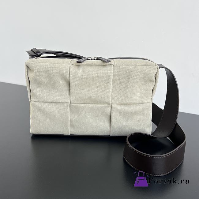 Fortok Man Bottega Veneta Arco Camera Bag Off-White 27x19x9cm - 1
