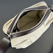 Fortok Man Bottega Veneta Arco Camera Bag Off-White 27x19x9cm - 5