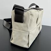 Fortok Man Bottega Veneta Arco Camera Bag Off-White 27x19x9cm - 4