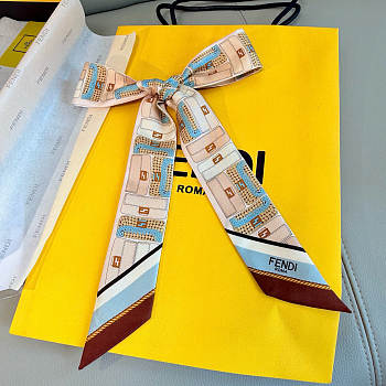 Fortok Fendi Wrappy Bandeau scarf in versatile silk 105x5cm 