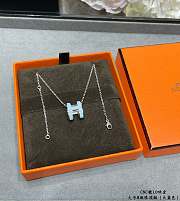 Fortok Hermès Pre-Owned 2010s Mini Pop H necklace Blue - 1