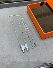Fortok Hermès Pre-Owned 2010s Mini Pop H necklace Blue - 2