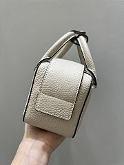 Fortok Delvaux Cool Box Nano Beige 16.5/7.5/11cm - 2