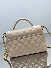 Fortok Chanel 25ss Flap Bag With Top Handle Beige 14x20x6cm  - 4