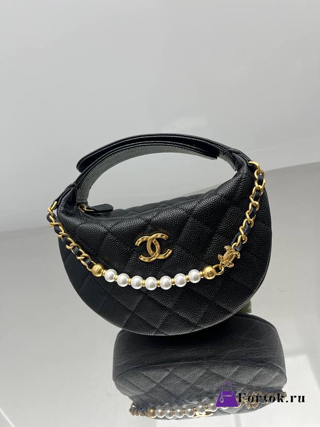 Fortok Chanel Quilted Circle Pouch Bag Black w/ Chain Gold Hardware 14x11.4x3.2cm - 1