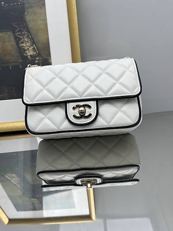 Fortok Chanel Flap Bag 25SS White 12.5 X 19.5X 3.5CM