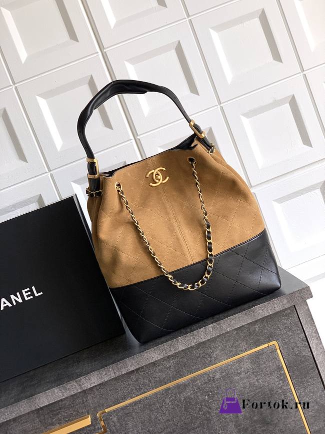 Fortok Chanel Shopping Bag Suede Calfskin, Shiny Lambskin & Gold-Tone Metal Beige & Black 31*28*12cm - 1
