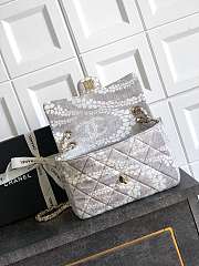 Fortok The Chanel Coco Beach 2025 collection Maxi Flapbag Printed Denim & Gold-Tone Metal Light Grey & White 15x 24 x6.5cm - 3