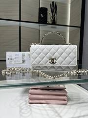 Fortok Chanel 25SS Clutch with Chain White 11 x 18.5 x 6cm - 1