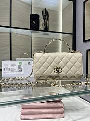 Fortok Chanel 25SS Clutch with Chain Cream 11 x 18.5 x 6cm - 1