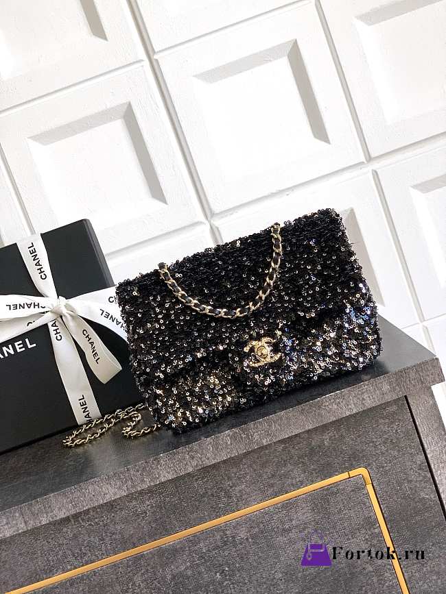 Fortok Chanel Black Sequin Flap Bag 20cm - 1