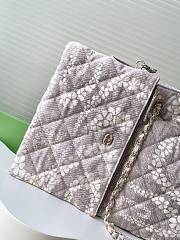 Fortok The Chanel Coco Beach 2025 collection Maxi Shopping Bag Printed Denim & Gold-Tone Metal Gray & White 28.5-37-13cm - 6
