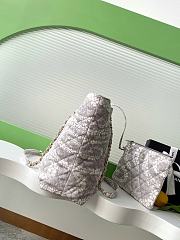 Fortok The Chanel Coco Beach 2025 collection Maxi Shopping Bag Printed Denim & Gold-Tone Metal Gray & White 28.5-37-13cm - 3