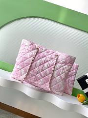 Fortok The Chanel Coco Beach 2025 collection Maxi Shopping Bag Printed Denim & Gold-Tone Metal Light Pink & White 28.5-37-13cm - 5