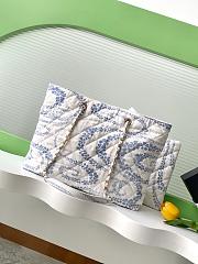 Fortok The Chanel Coco Beach 2025 collection Maxi Shopping Bag Printed Denim & Gold-Tone Metal Blue & White 28.5-37-13cm - 3