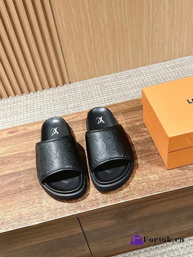 Fortok Louis Vuitton Slippers Black  - 1