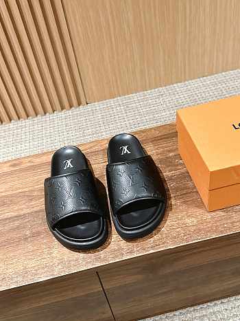 Fortok Louis Vuitton Slippers Black 