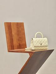 Chanel 25ss Chanel Coco Handle Baby Yellow 19 × 13 × 9 cm - 3