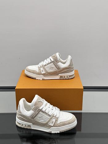 Fortok Louis Vuitton Trainer Sneaker Beige