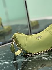 Fortok Prada Demi-lune Re-Nylon shoulder bag Ivy Green 30 x 13.5 x 6cm - 5