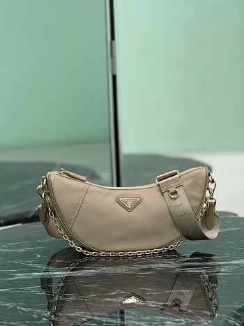 Fortok Prada Demi-lune Re-Nylon shoulder bag Camel Brown 30 x 13.5 x 6cm 