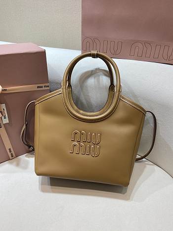 Fortok Miu Miu Ivy leather tote bag Brown 24 x 22 x 12 cm