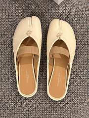 Fortok Maison Margiela Tabi Ballet Mules in Leather Cream - 2