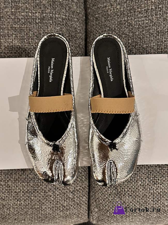 Fortok Maison Margiela Tabi Ballet Mules in Leather Silver - 1