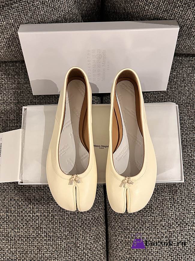 Fortok Maison Margiela Woman Tabi Ballerina Cream - 1