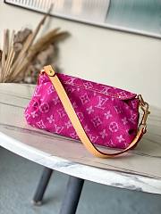 Louis Vuitton Pleaty Denim Bag Pink 26x15x9cm - 4