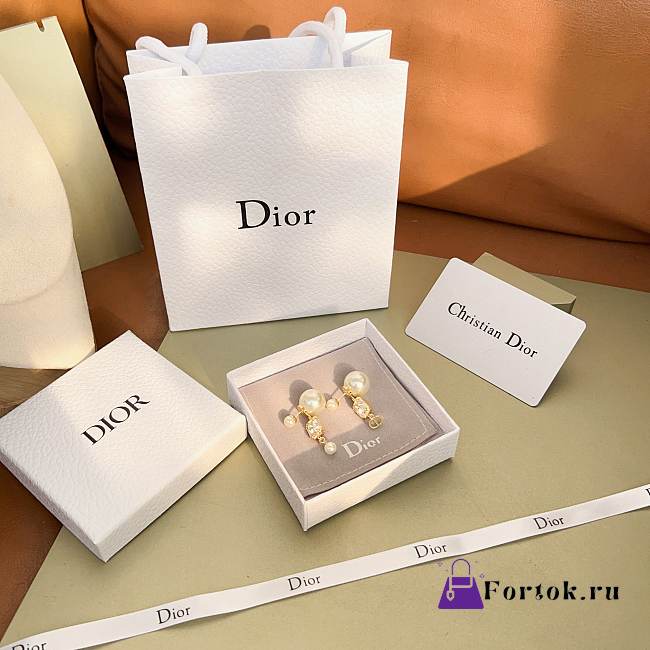 Fortok Dior Pearl Earrings 01 - 1