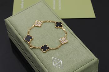 Fortok Van Cleef & Arpels Alhambra Black Mother of Pearl and Diamond 5 Motifs Gold Bracelet