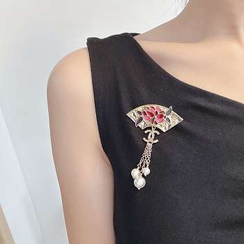Fortok Chanel brooch Floral Fan 