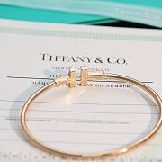 Fortok Tiffany Pink T Narrow Wire Bracelet in Rose Gold And Diamond - 3