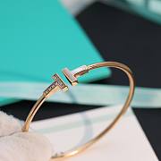 Fortok Tiffany Pink T Narrow Wire Bracelet in Rose Gold And Diamond - 6