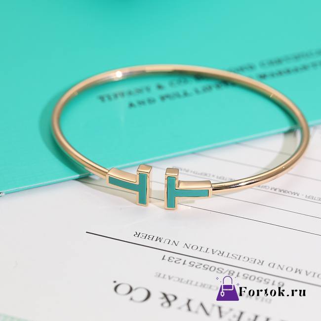 Fortok Tiffany Green T Narrow Wire Bracelet in Rose Gold - 1