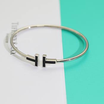 Fortok Tiffany Black T Narrow Wire Bracelet in Silver