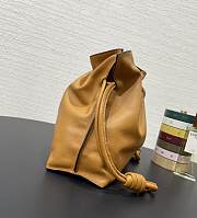 Fortok Loewe Flamenco clutch Brown 30*24.5*10.5cm  - 6
