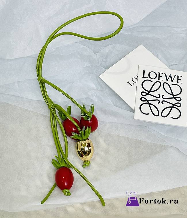 Fortok Loewe Tomato vine charm in classic calfskin Red - 1