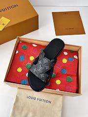 Fortok Louis Vuitton Men Logo sandals Black  - 4